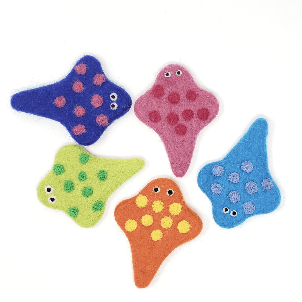 NATURAL WOOL ECO PET TOY Spotty the stingray
