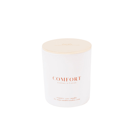 Aija candle studio minimalist organic soy candle in a glass jar and wooden cover- Comfort